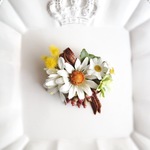 flower trip No.3**ミモザとマーガレットのヘアクリップまたはコサージュ