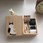 小さな裁縫箱「ハチワレ猫お昼寝」