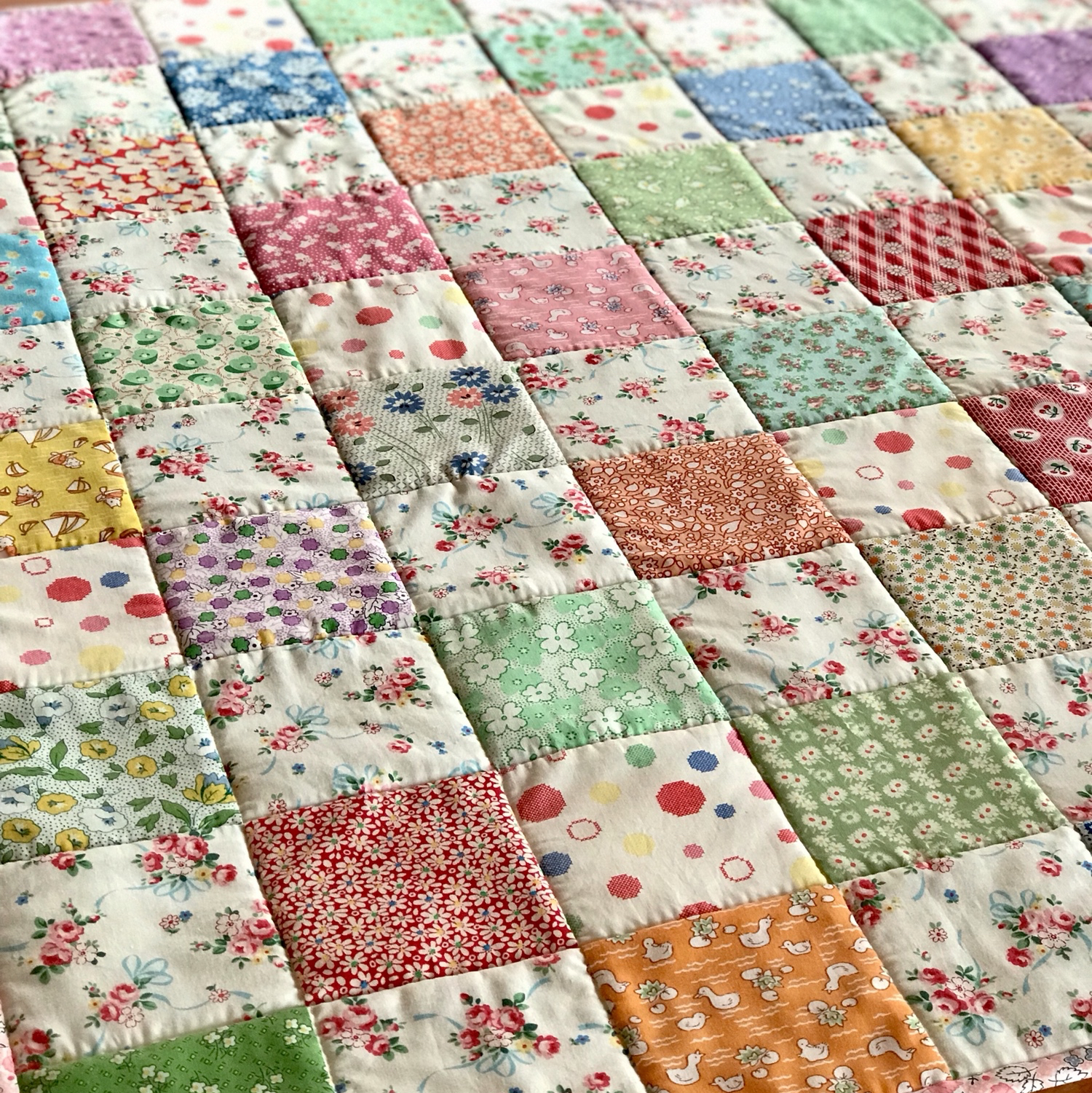 ラグマット　パッチワークキルト　８７の母の作品 ラグマット パッチワークキルト 87の母の作品