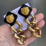 ヒョウ柄ゴールドチェーンピアス／イヤリング