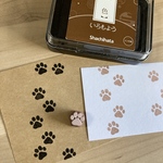 小さいサイズがかわいい🐾肉球の消しゴムはんこ