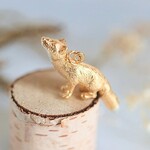 見上げるキツネのペンダントトップ