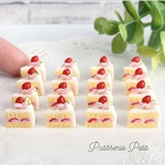 【ピアス・イヤリング】2種の苺ショートケーキ【片耳】