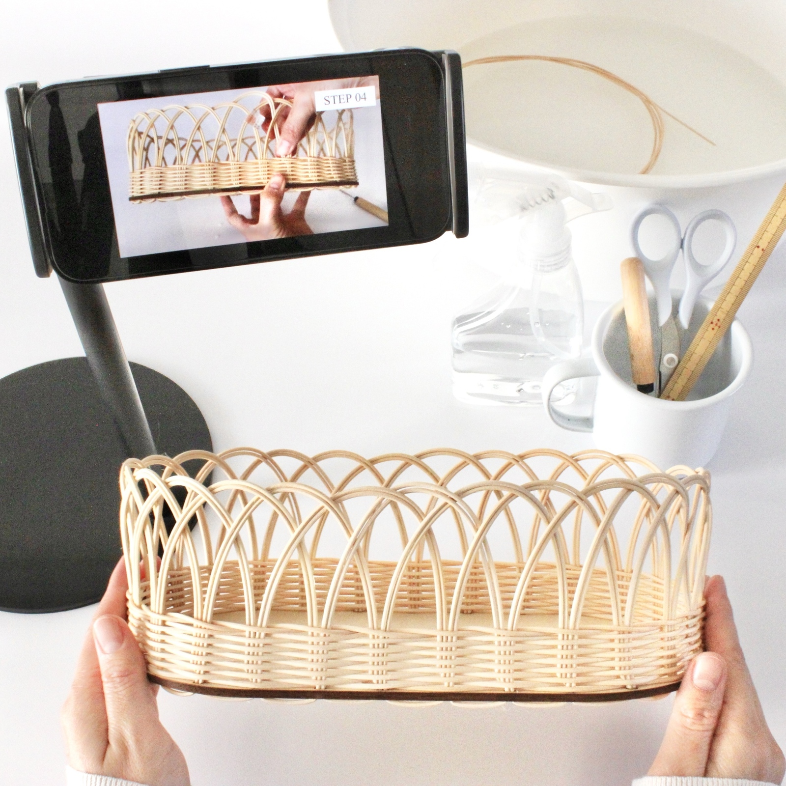 レッスン動画付き手作りキット】ラタンバスケット（楕円底・半円模様