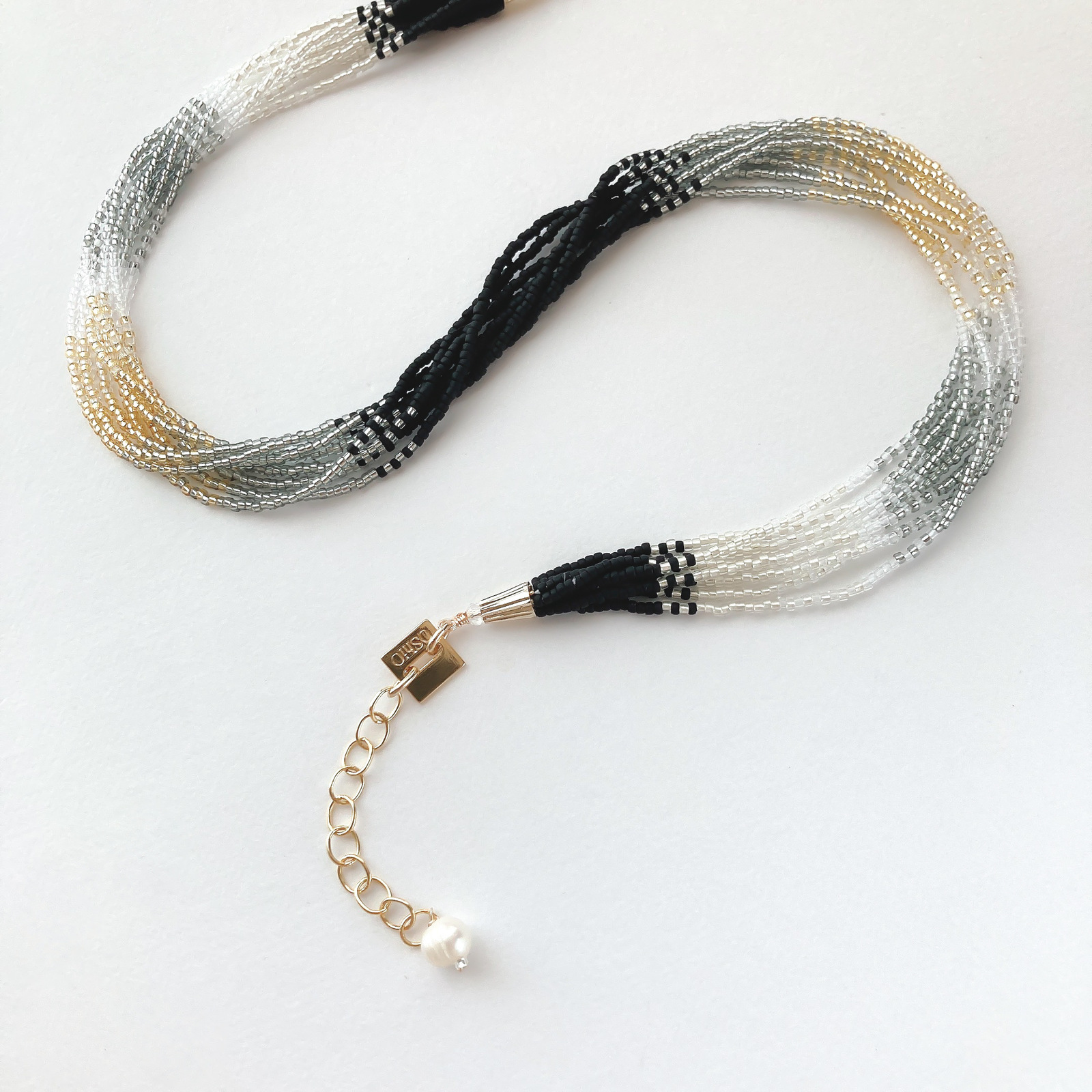NECKLACE:「冬」四季 -グラデーションビーズのネックレス-