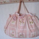 ローズピンクのグラニーバッグ♡チャーム付き