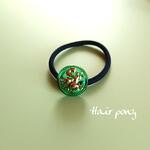 選べる 銀のペガサス 緑色のガラスボタンのアクセサリー