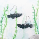 メダカ(黒)＊ピアス/イヤリング