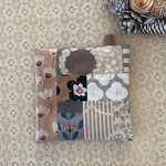 ほっこりパッチワーク風マット　16.5cm×16.5cm