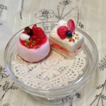ベリームースケーキとショートケーキのアクセトレイ