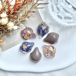 【送料無料】ハンドメイド　パーツセット　レジン　花びら　カボション　貼り付けパーツ　ピアスパーツ