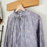 SALE◆リバティ＊フリルネックブラウス（９号)