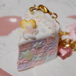 【5・ストロベリーリボン】コットンキャンディ風味♡ふんわりケーキ／バッグチャーム
