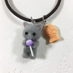 キャンディーを持った可愛い立体猫ちゃんと鯛焼きヘアゴム 