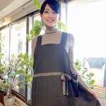 肩こり知らずのかぶるだけリボンエプロン スミクロリネン