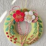羊毛と刺繍のお正月リース10