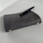 ミニ6システム手帳 マヤレザー(旧称プエブロ) ブルー 紺色 ころんとフォルムがかわいいシンプルな手帳