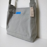 ななめ掛けできるショルダーバッグ（11号帆布、グレー)