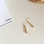 再販メタルスティックが揺れるシンプルピアス