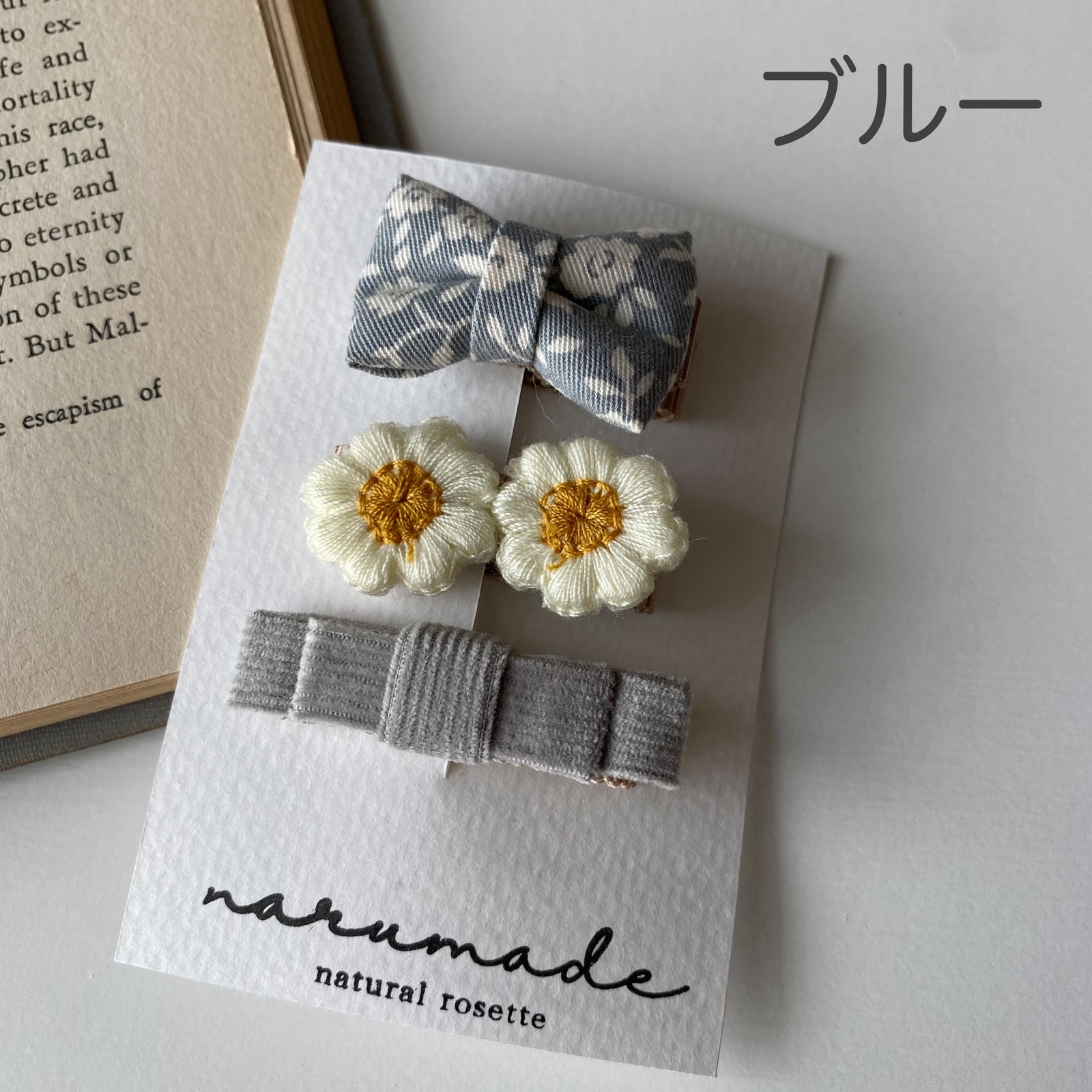 【コットンのくま3】ベビーヘアクリップ♡ ベビーヘアピン♡ セミオーダーメイド 人気商品の中古品・新品・未使用品 4点セット* ベビーヘア