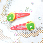 青リンゴの右左セットピンクのパッチンピン