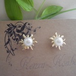 太陽のピアス（樹脂ピアス）