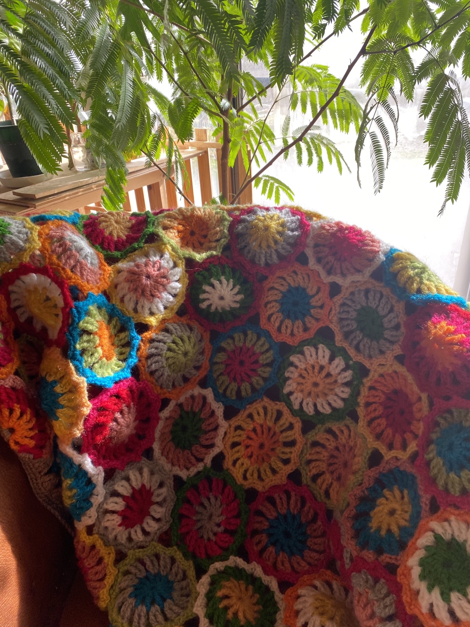 段染め毛糸のグラニースクエア ブランケット マルチカバー - FUNNYDAYS