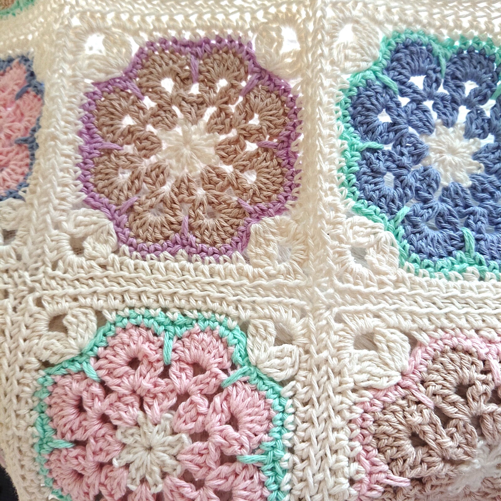 アフリカンフラワーモチーフ☆手編みブランケット - ONE'S-HEART'S