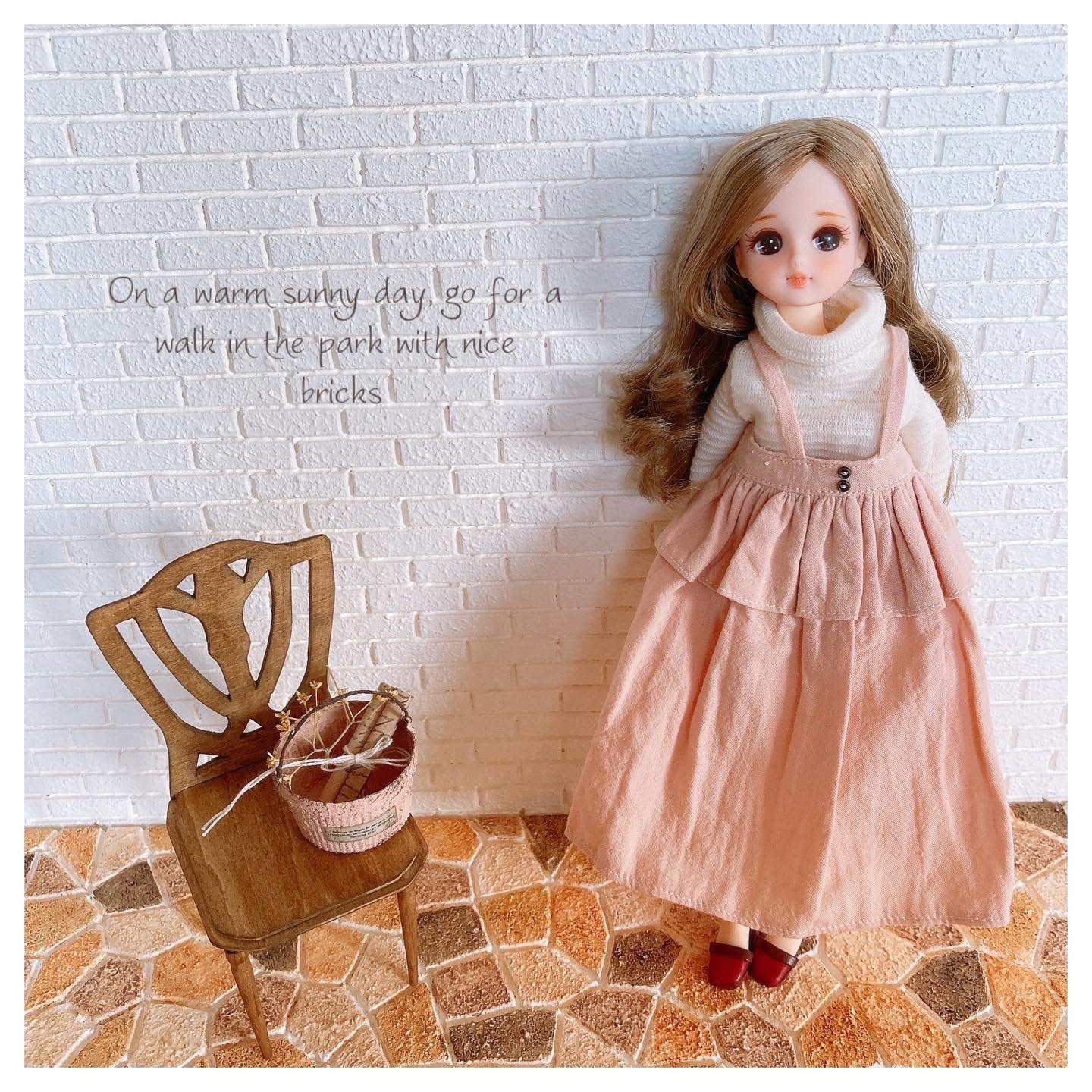 リカちゃんsize床にも使えるレンガ壁-ミニチュア ハウス 背景ボード ブライス リカちゃん １／６ 家具 オビツ 棚 机 ドール ハンドメイド 小物