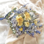 生花のようなブーケ＊blue yellow₊⁎⁺˳✧༚*カーネーションとアジサイ~