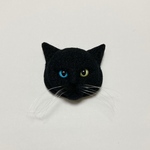 羊毛フェルト 猫ブローチ 黒猫 オッドアイ