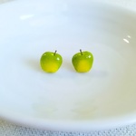 青林檎のピアス★ミニチュア
