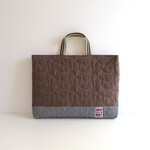 くまステッチブラウン×ブラックヒッコリー×NOW NOTタグのレッスンバッグ