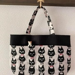ポケット沢山　猫柄トートバッグ