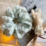 ［送料込］大人可愛いレースシュシュ　くすみグリーン