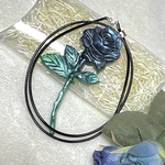 1輪の青薔薇ネックレス