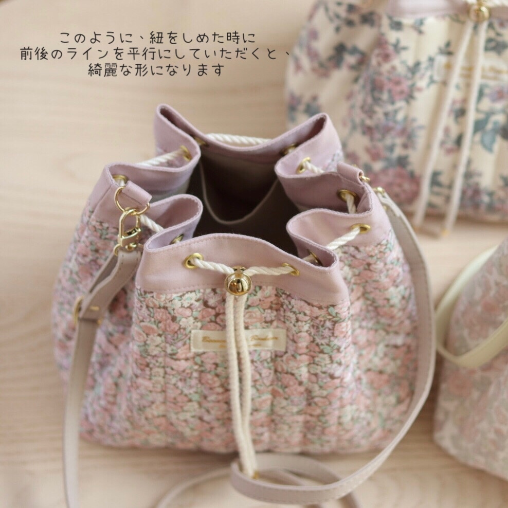 ドローストリングショルダーバッグ セリーヌ ミストグレー
