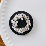ビーズ刺繍くるみボタン（ヘアゴム/ブローチ）