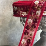 [実物のお色味と違う場合があります] インド刺繍リボン　花　インド刺繍　スパンコール　刺繍リボン　リボン　りぼん　※10月8日よりゆうパケットにて発送