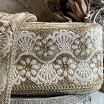 [☆薄いグリーン] [実物のお色味と違う場合があります] インド刺繍リボン　花　インド刺繍　スパンコール　刺繍リボン　リボン　りぼん　※10月8日よりゆうパケットにて発送