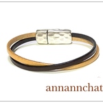 【本革　ヨーロッパ製 チョコレートブラウン＆ナチュラル 2連　ブレスレット】メンズにも　ハンマー仕上げ　マグネット留め