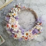 【新春価格】Jolie botanique＜jardin pastel＞＊すずらん＊フラワーリース＊ハーフリース＊三日月リース＊スプリングリース＊春＊プリザーブドフラワー＊結婚祝い＊通年リース＊玄関