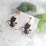 535【残り2個！】黒猫とドクロ【イヤリング・ピアス】