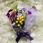 送料無料　パープルのスイートピー　ビオラ　パンジーの花束
