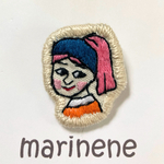 あの有名な絵の子♡髪をピンクに染める…