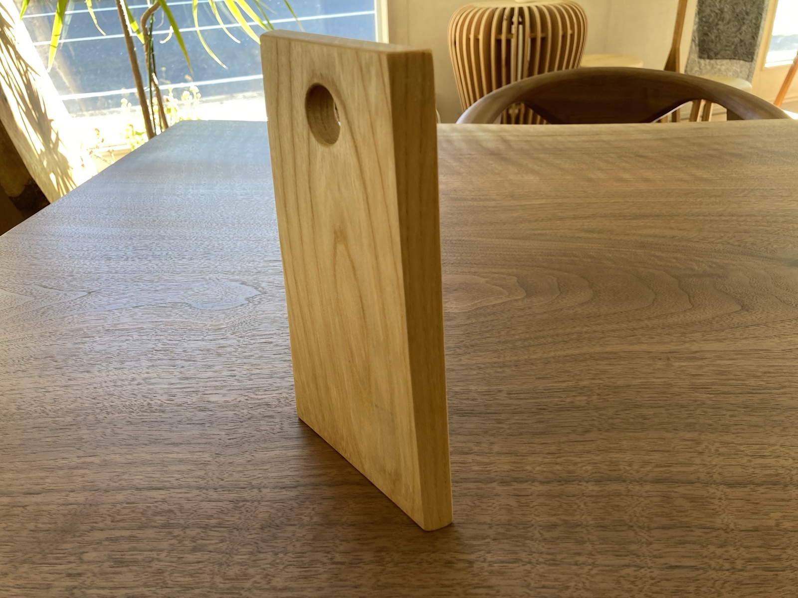 栓(セン)の木のカッティングボード - KIKURA'S GALLERY | minne byGMO