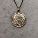 ガイアナの蓮の花コインネックレス
