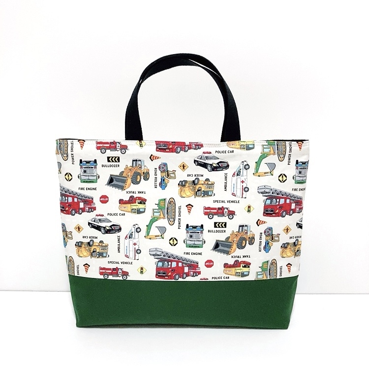 EMILy様 トートバッグ　ハンドメイド　働く車　男の子　オーダー EMILy様様専用 トートバッグ ハンドメイド 働く車 男の子 オーダー