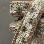 [実物のお色味と違う場合があります] インド刺繍リボン　花　インド刺繍　スパンコール　刺繍リボン　リボン　りぼん　※10月8日よりゆうパケットにて発送