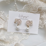 ピンクとホワイトフラワーのビジューピアス　イヤリング